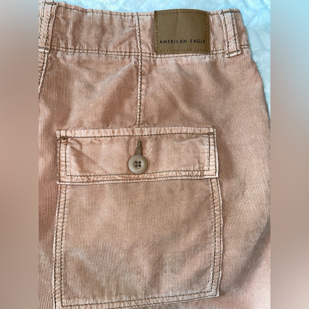 American Eagle Stretch Corduroy Highest Waist '90s Boyfriend Cargo Short - Picture 6 of 9